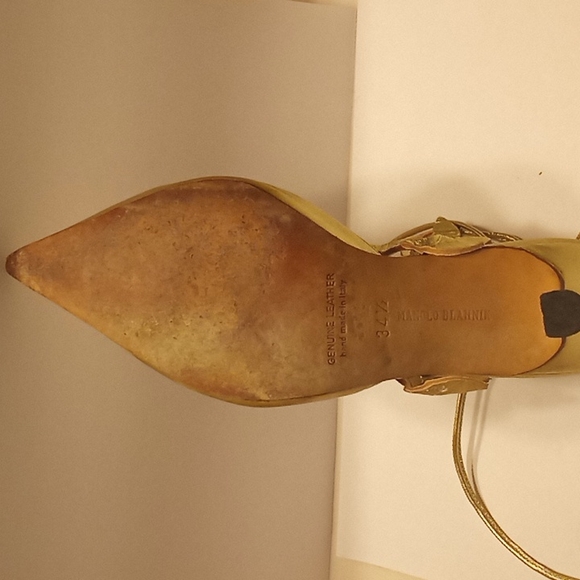 Manolo Blahnik Gold Leather Strappy Heel with Leaf Detail 34.5 - Picture 3 of 4